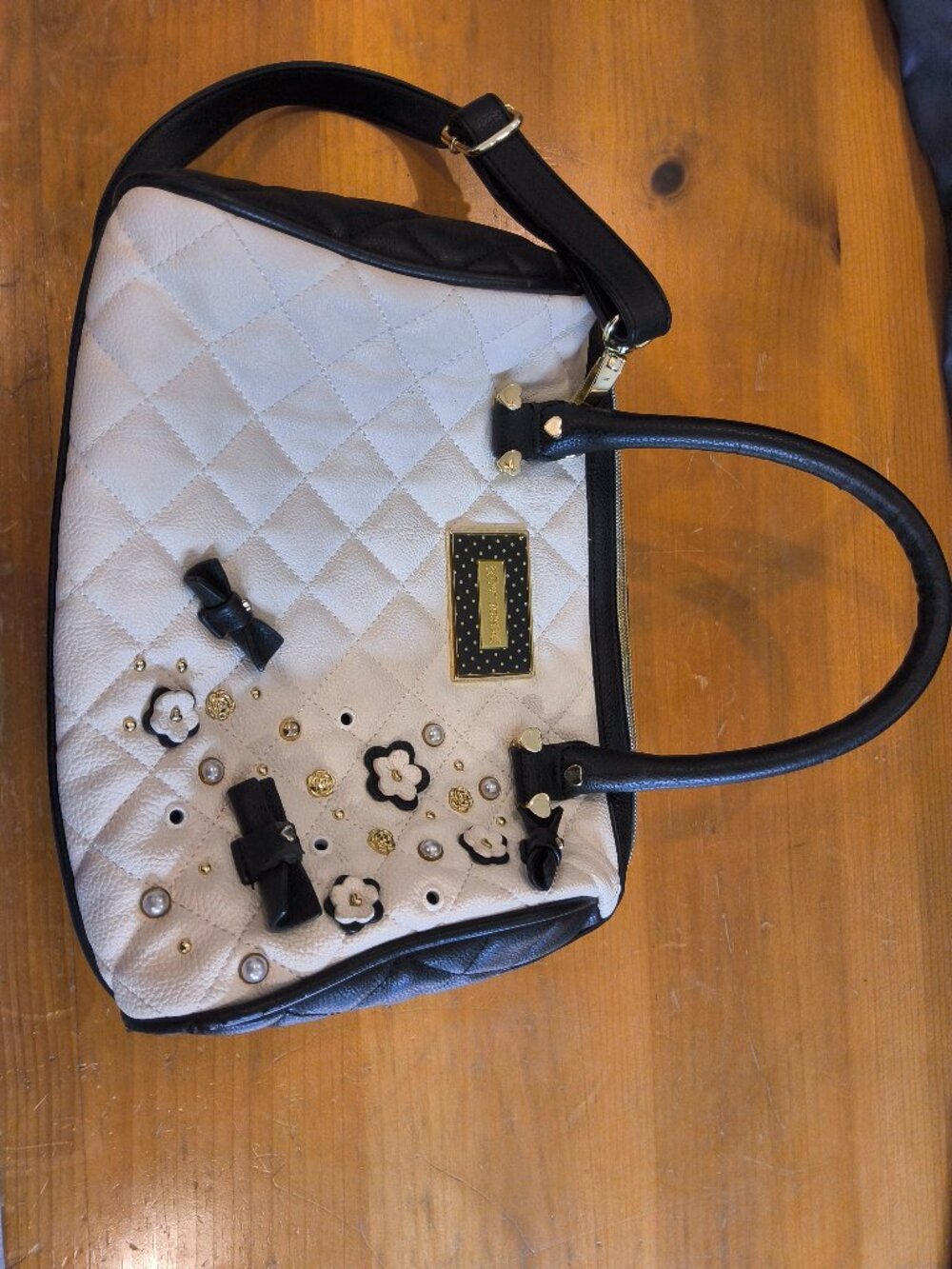 BETSY JOHNSON HANDBAG